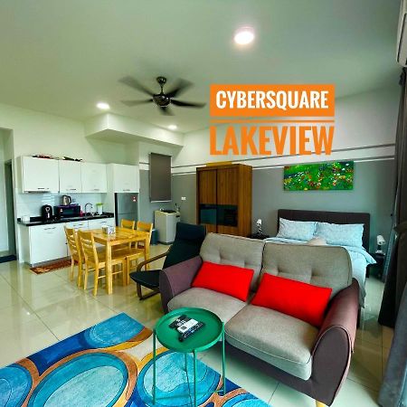 Cybersquare Lakeview With Netflix And Disney Hotstar Cyberjaya Esterno foto