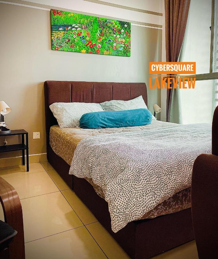 Cybersquare Lakeview With Netflix And Disney Hotstar Cyberjaya Esterno foto