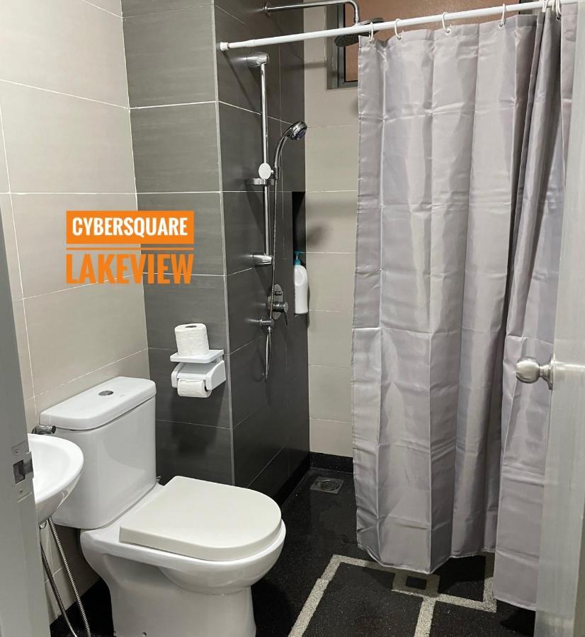 Cybersquare Lakeview With Netflix And Disney Hotstar Cyberjaya Esterno foto